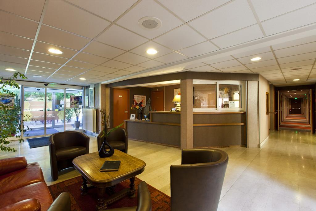 Cit'Hotel Du Circuit Magny-Cours Exterior foto